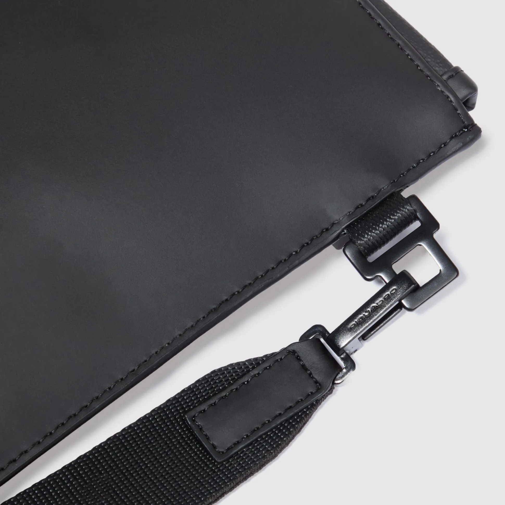 Pochette déperlante pour iPad® 11"