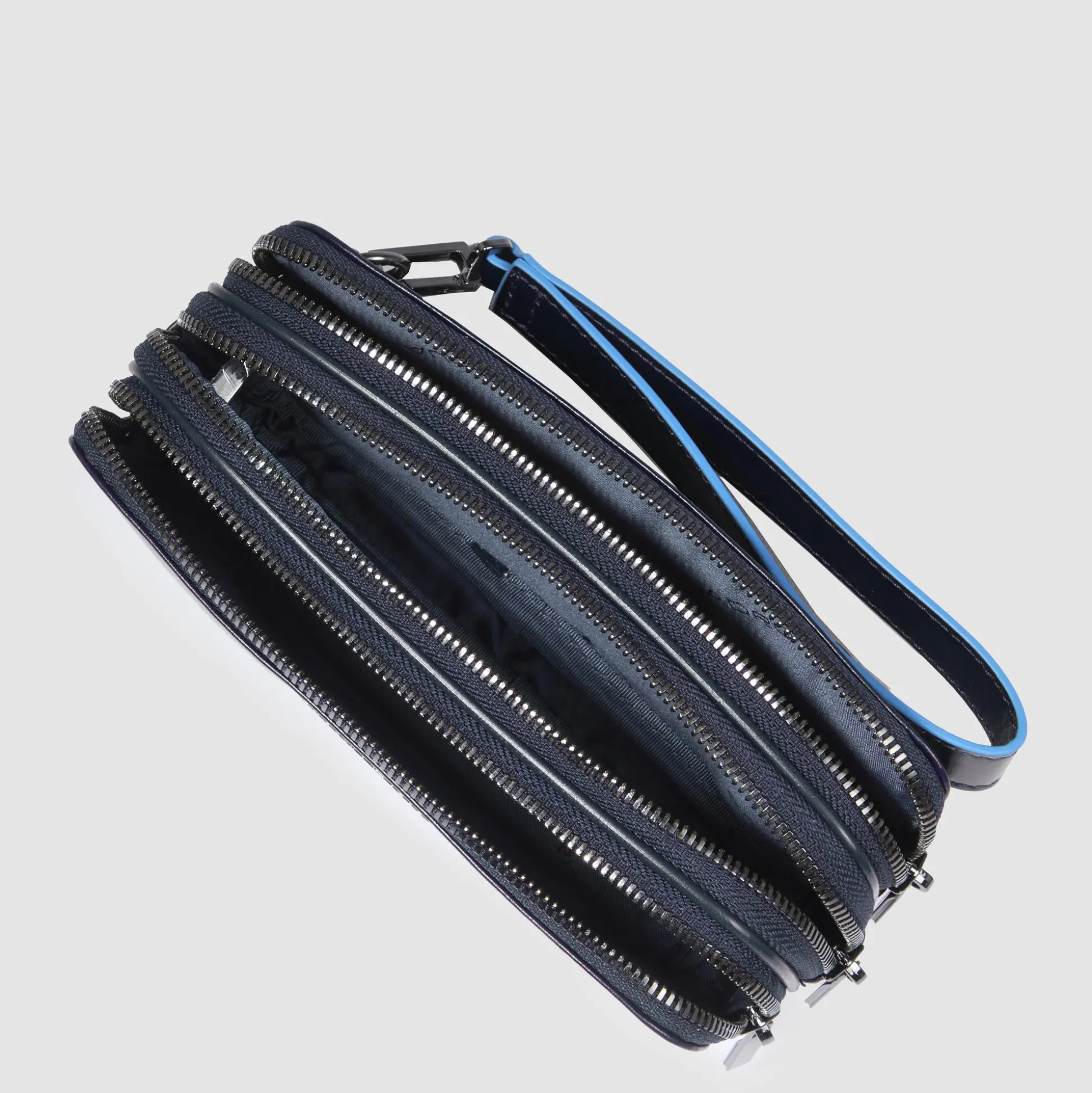 Pochette homme avec trois compartiments