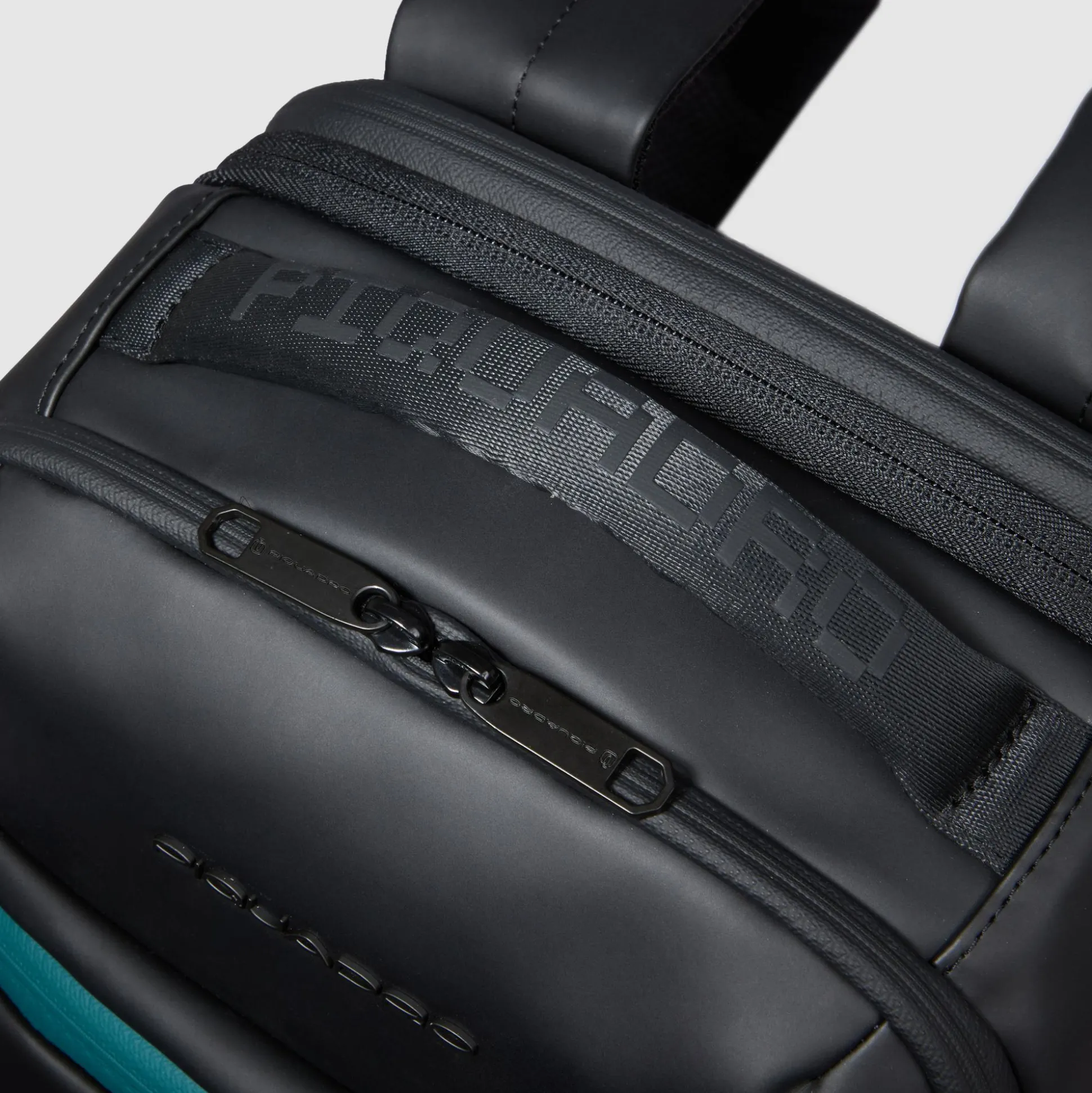 Sac à dos sous-siège déperlant