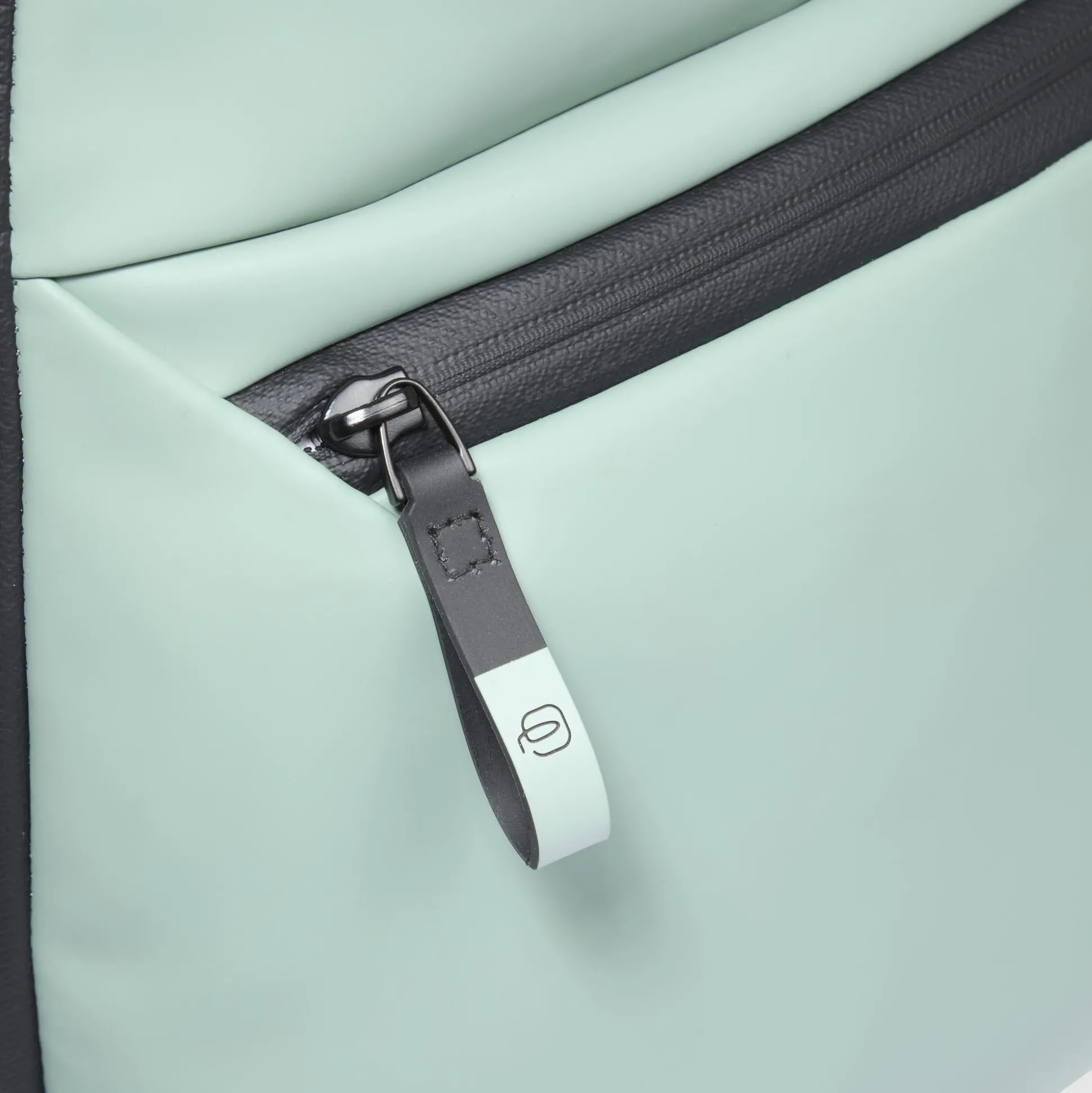 Sac à dos sous-siège déperlant