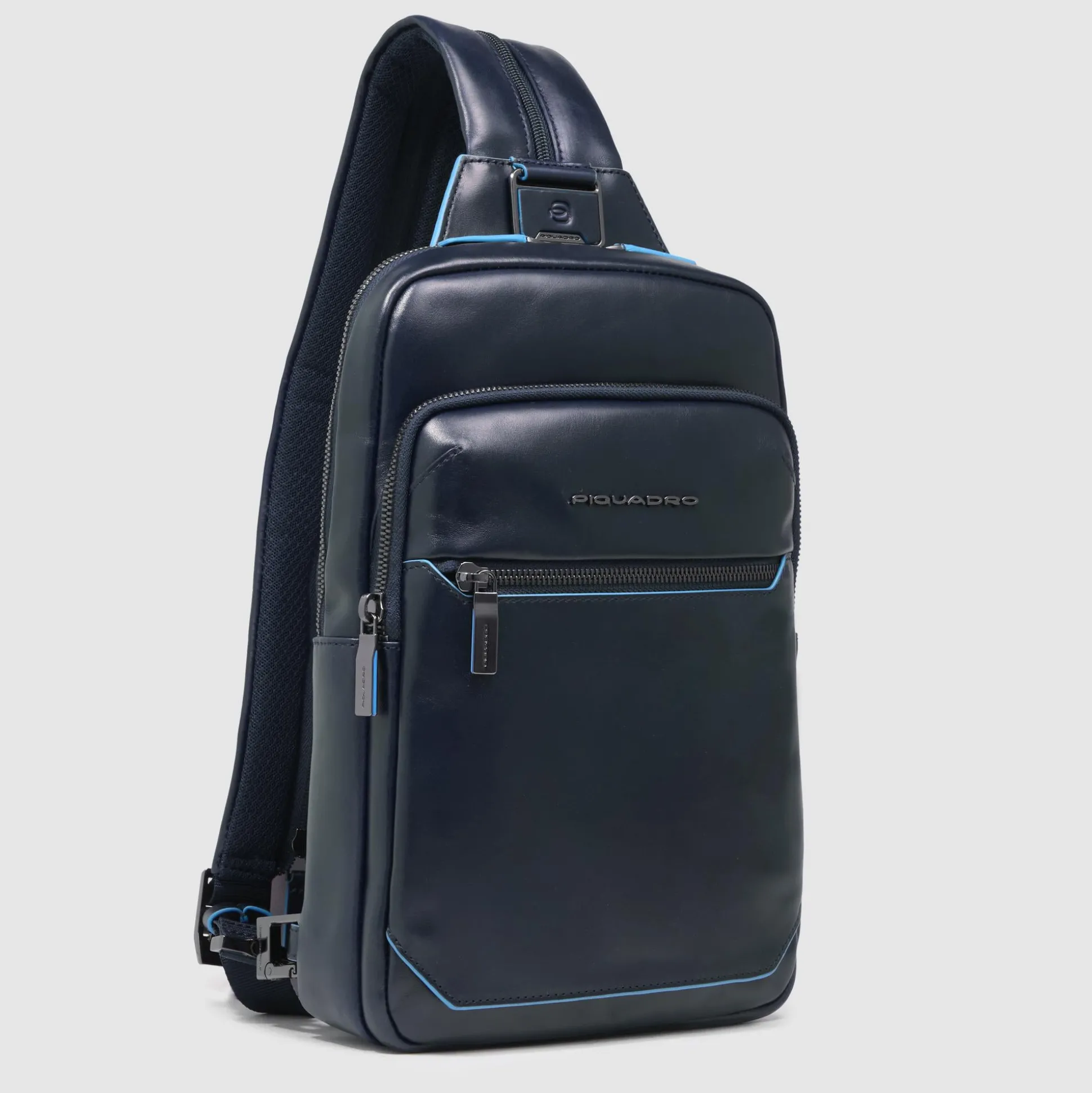 Sac de poitrine homme convertible en sac à dos
