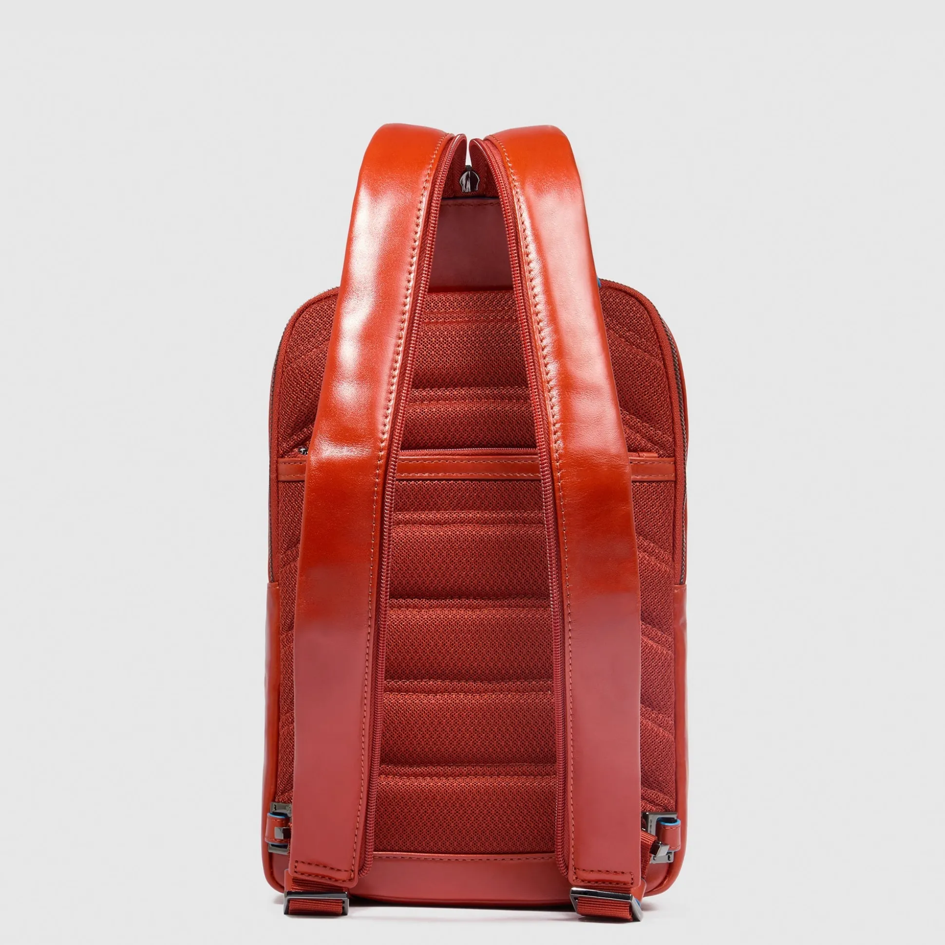Sac de poitrine homme convertible en sac à dos