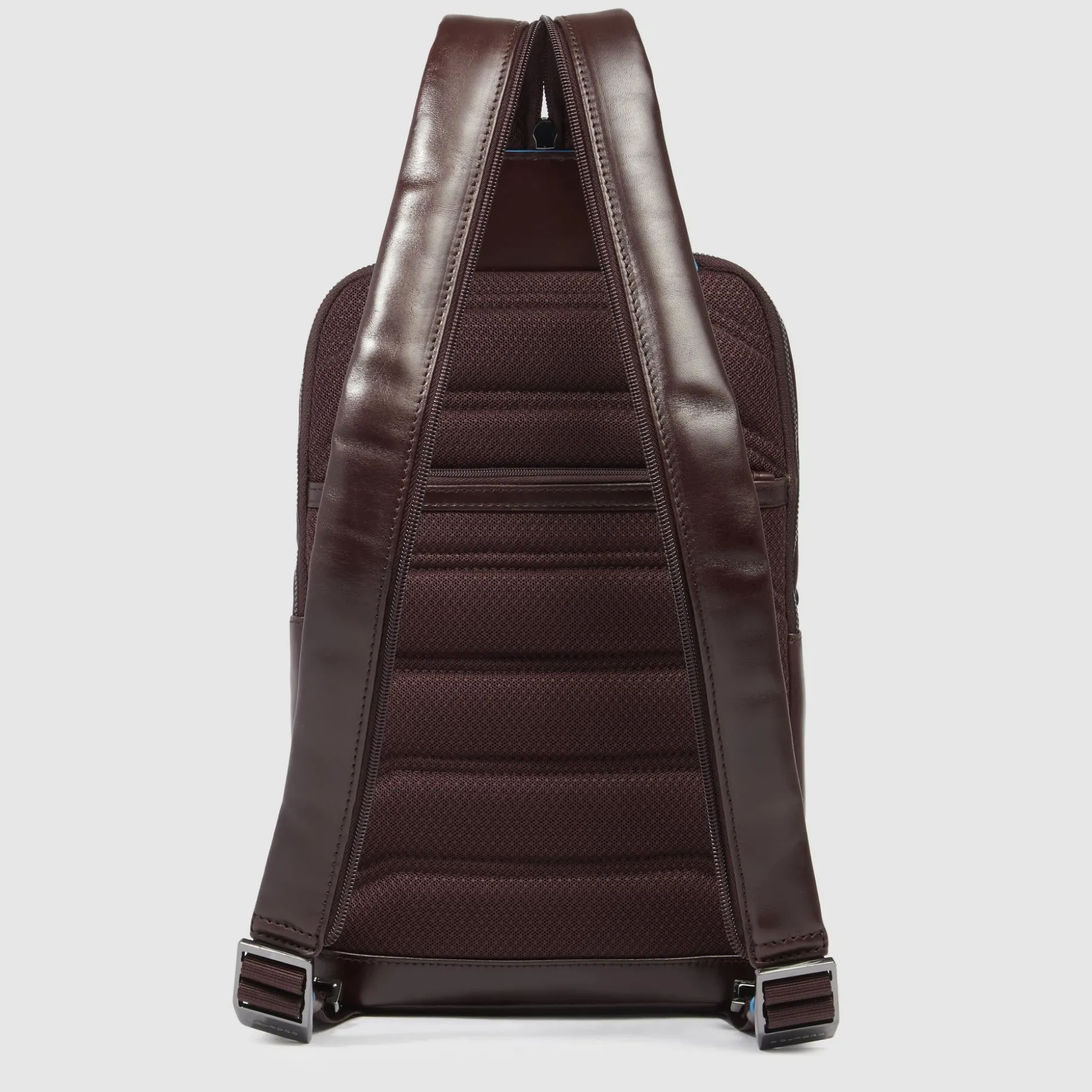 Sac de poitrine homme convertible en sac à dos