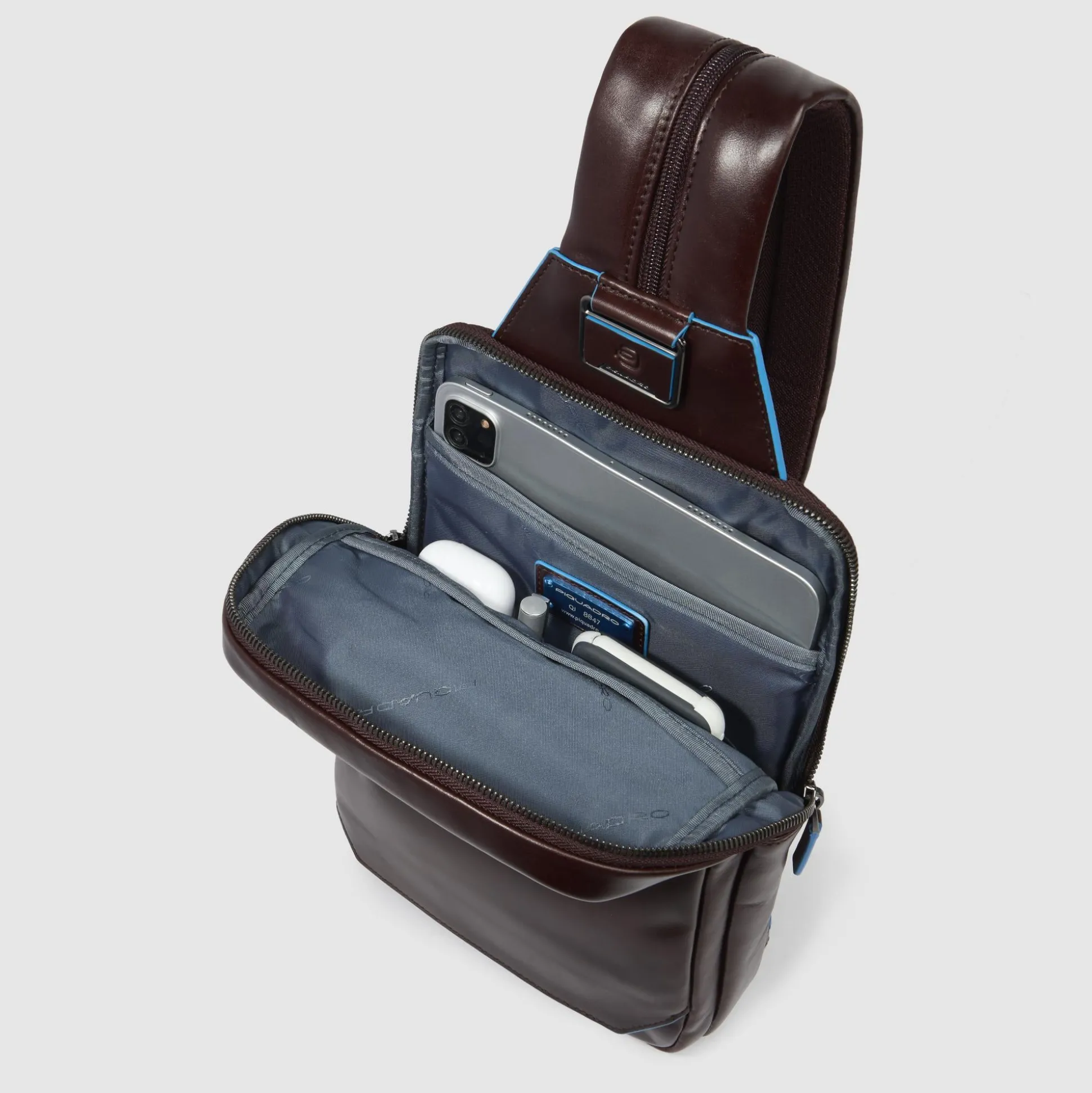 Sac de poitrine homme convertible en sac à dos