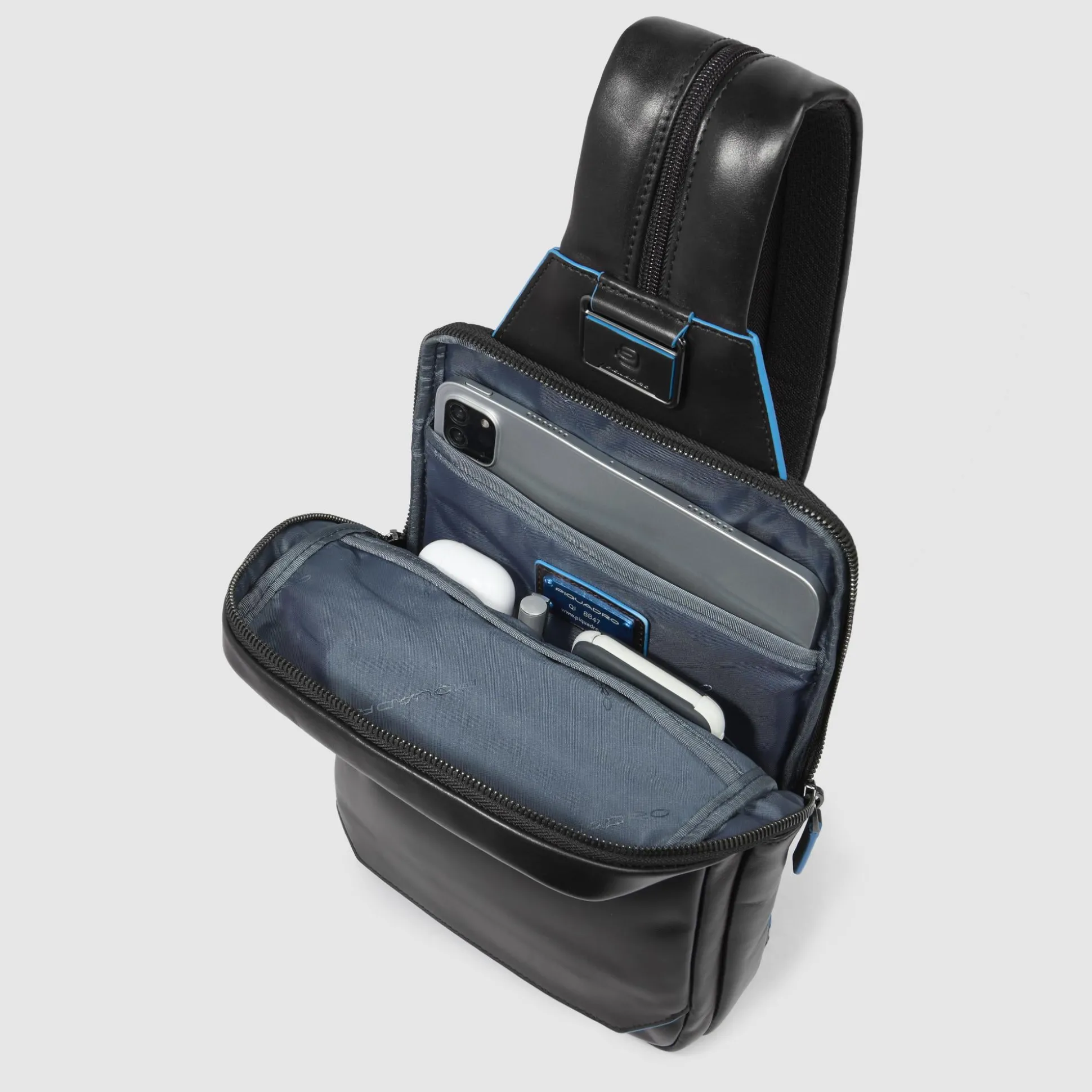Sac de poitrine homme convertible en sac à dos