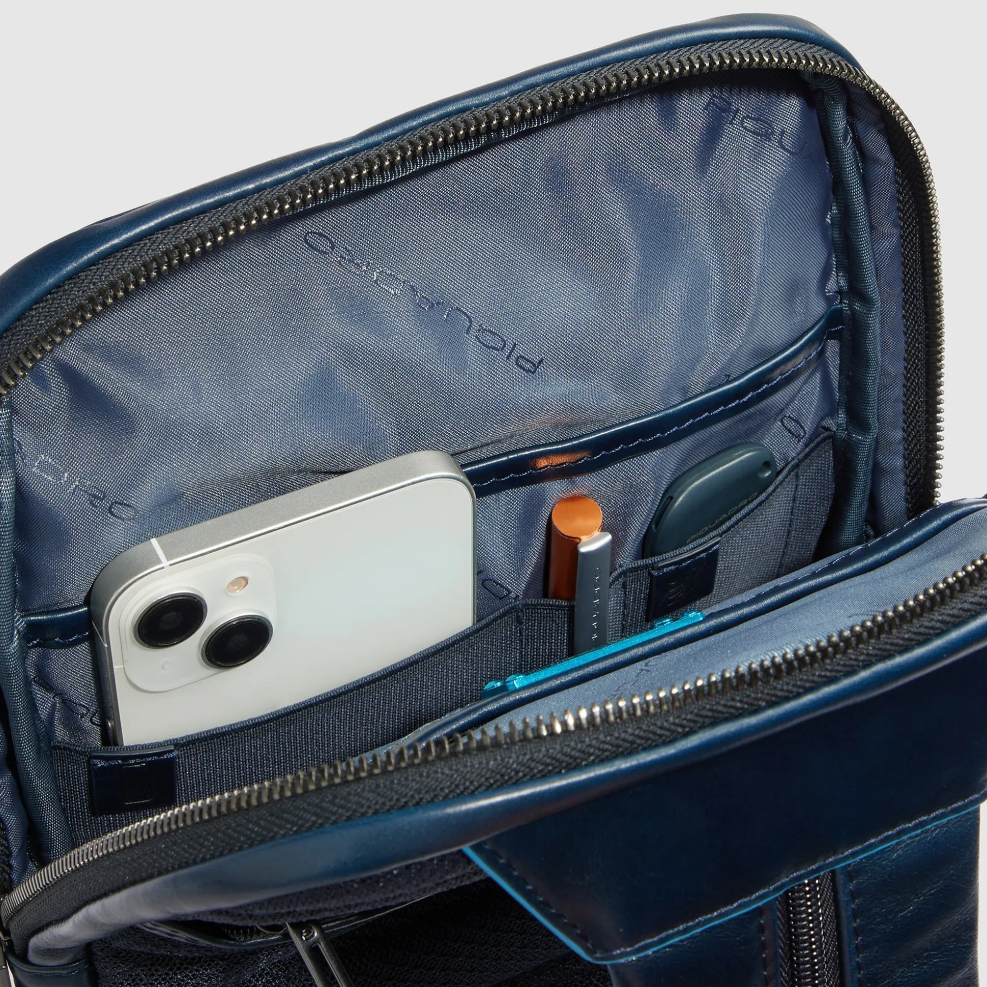 Sac de poitrine homme convertible en sac à dos