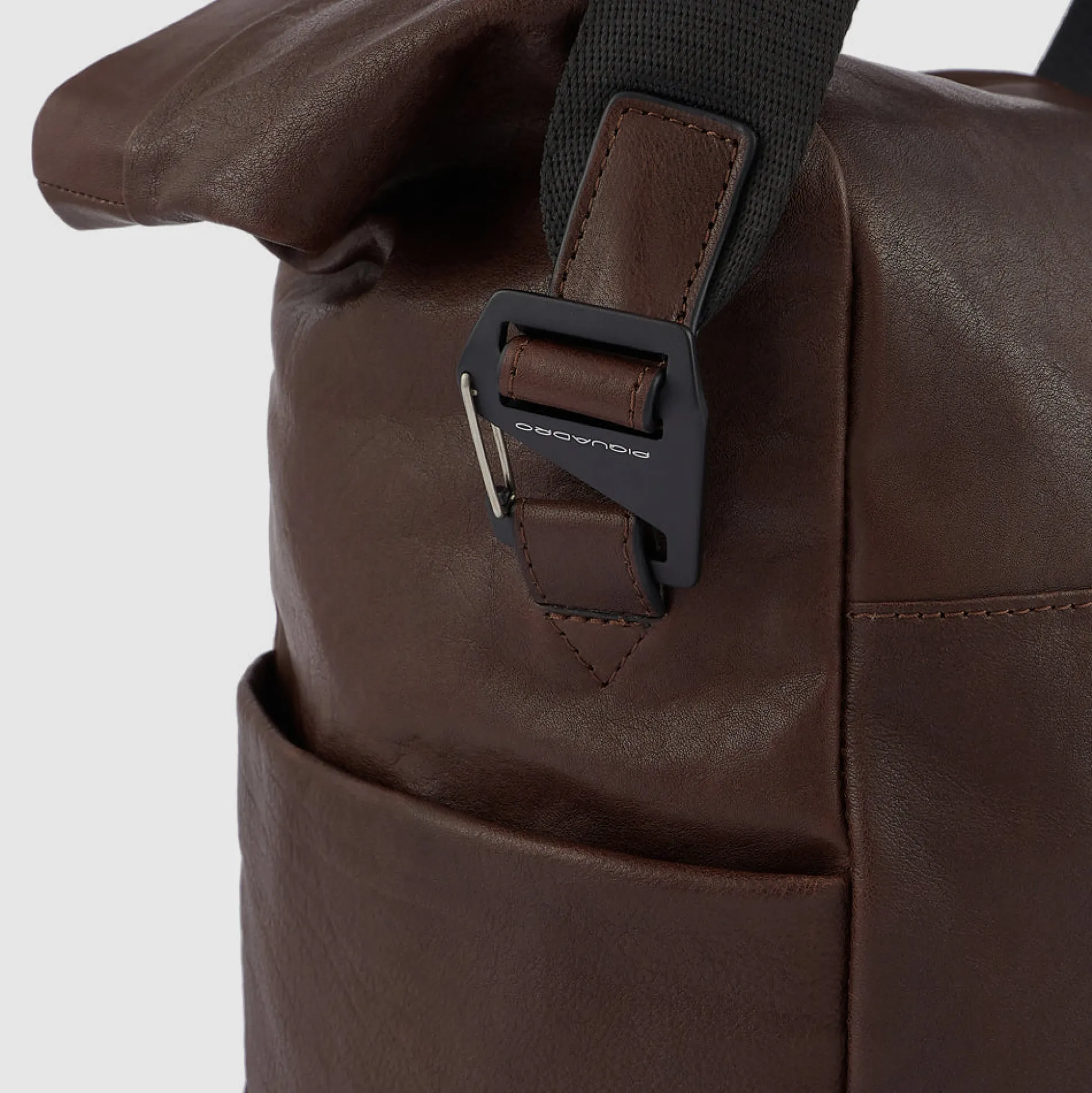 Sac de voyage avec sangle de fixation pour trolley