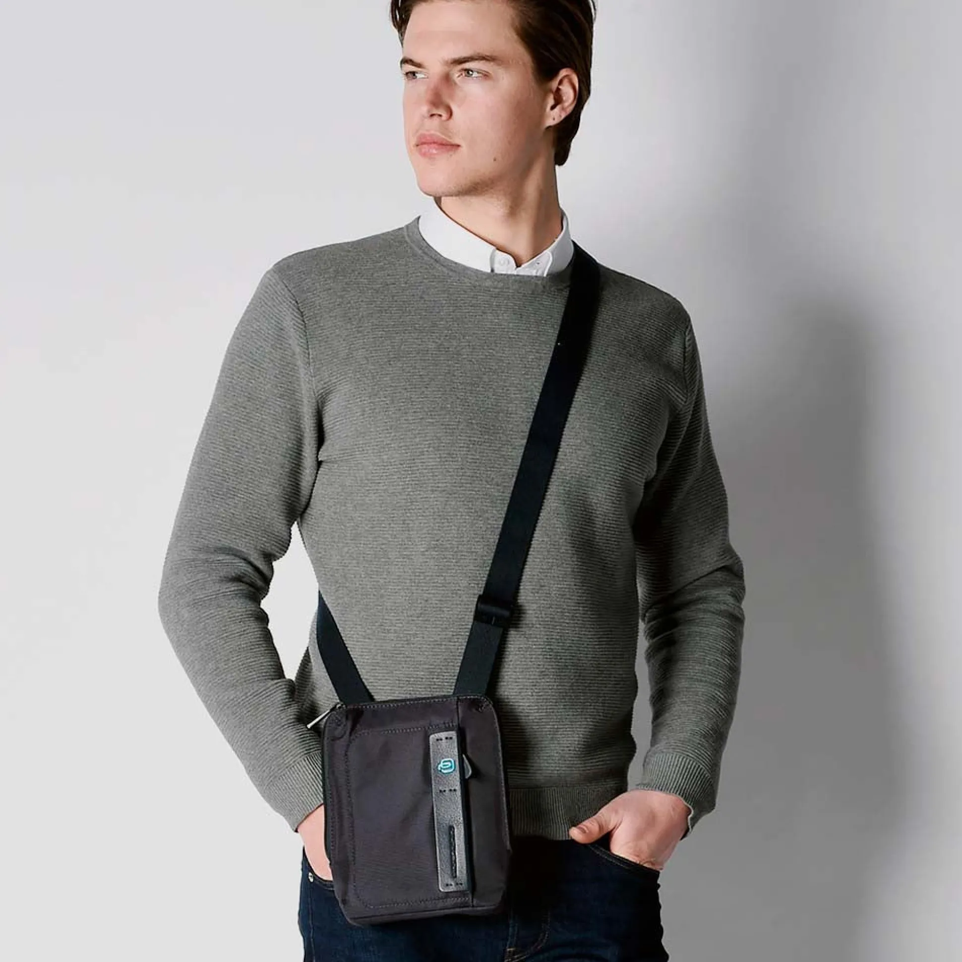 Sacoche bandoulière avec rangements et