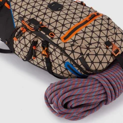 Ski mountaineering and trekking backpack | Shop Piquadro