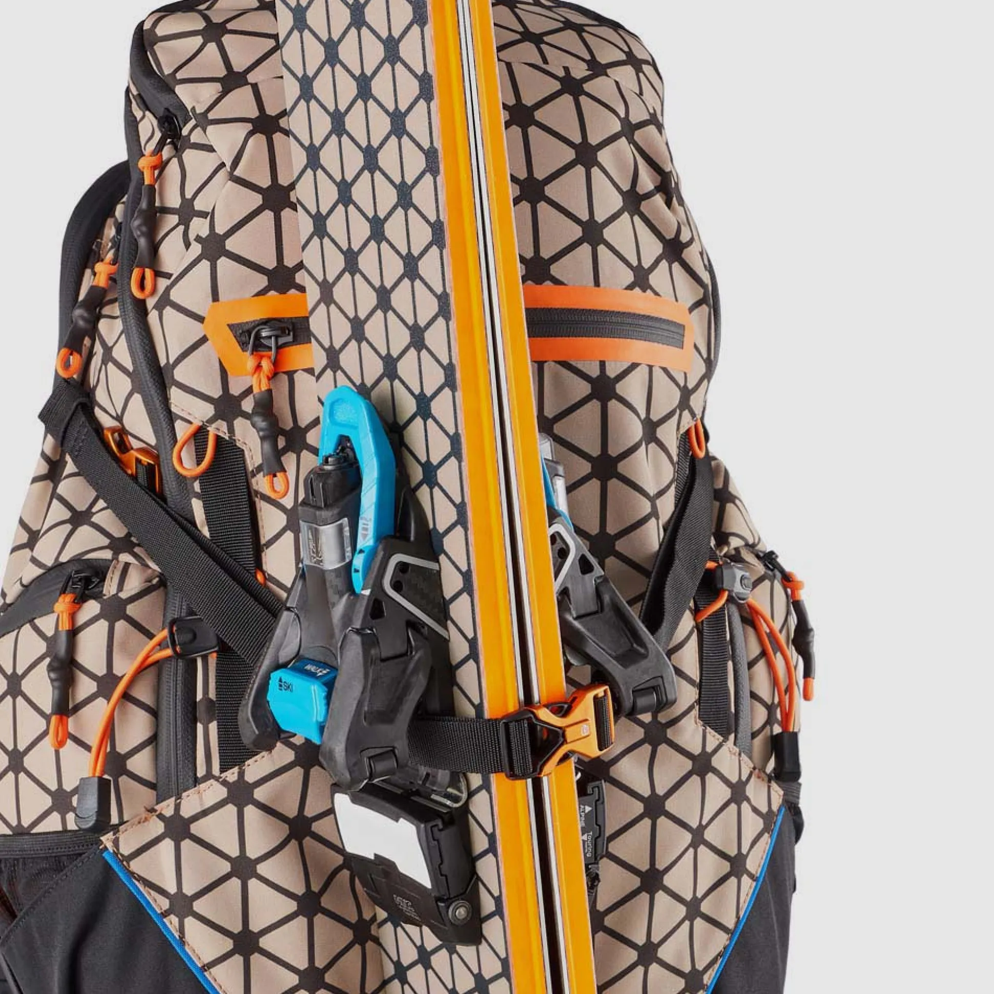 Ski mountaineering and trekking backpack | Shop Piquadro