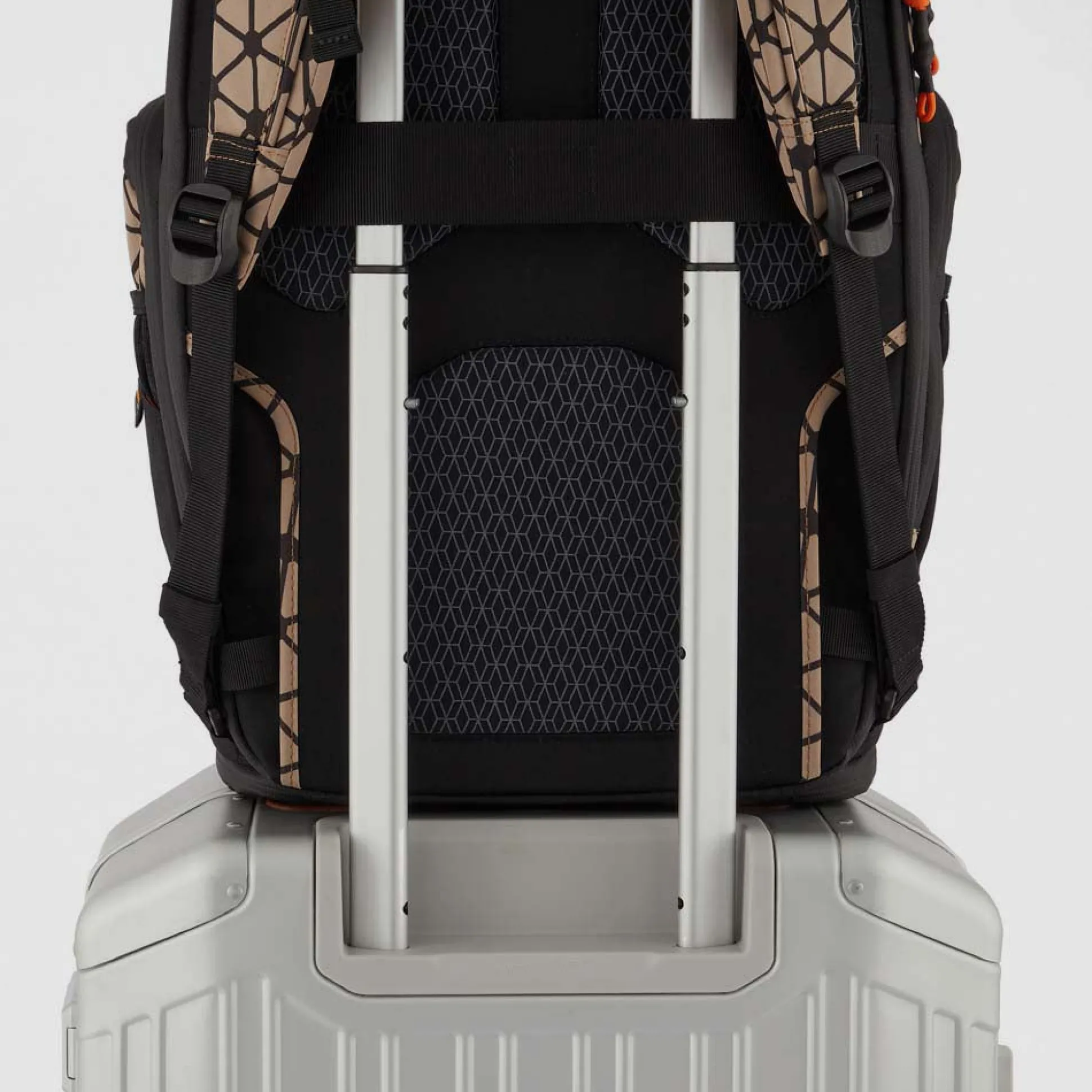 Ski mountaineering and trekking backpack | Shop Piquadro