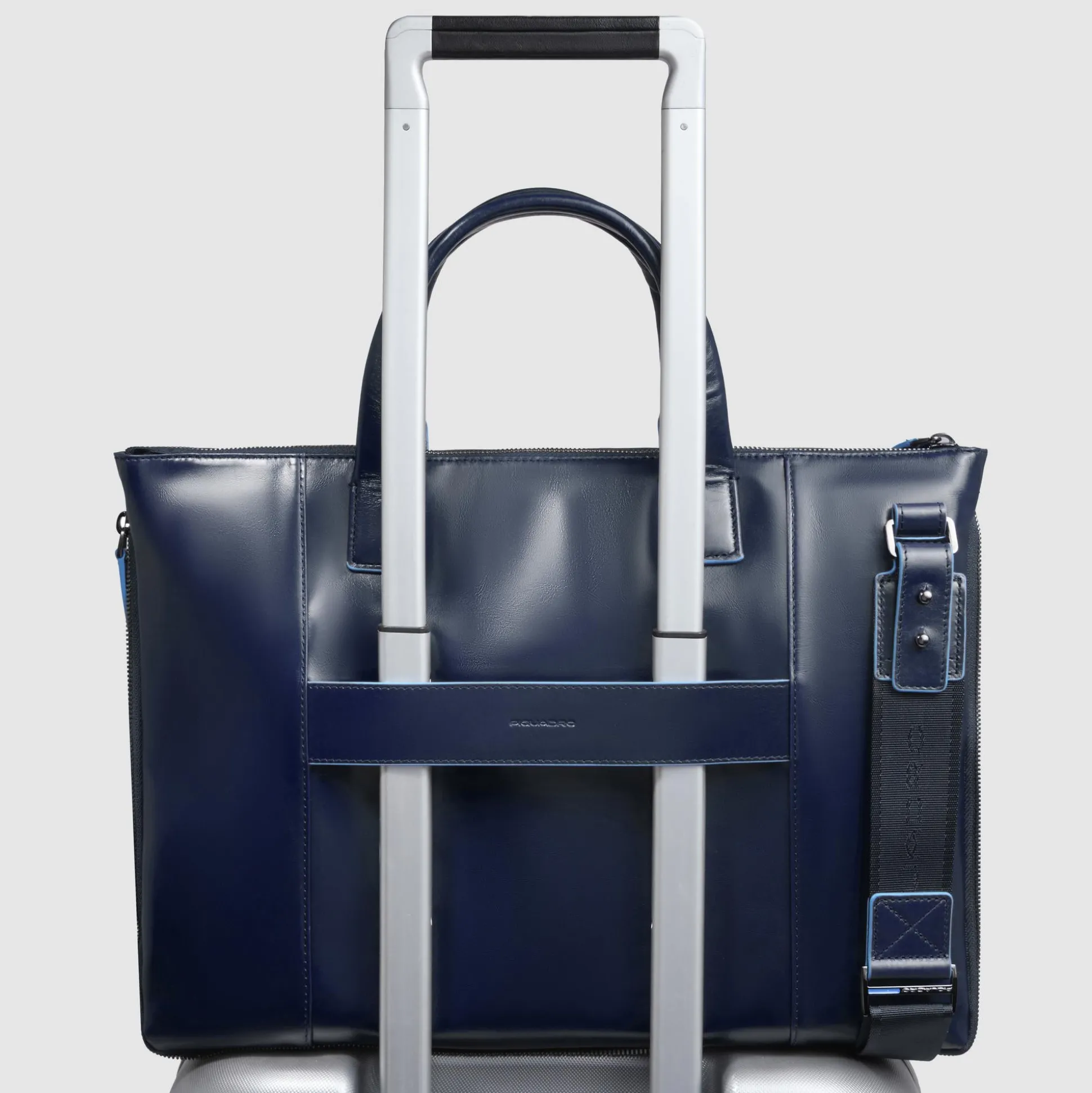 Slim computer 15,6" and iPad®Pro 12,9" bag | Shop Piquadro