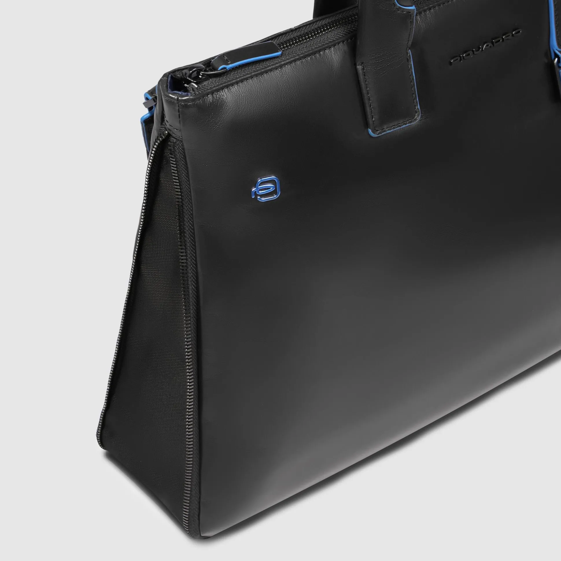 Slim computer 15,6" and iPad®Pro 12,9" bag | Shop Piquadro