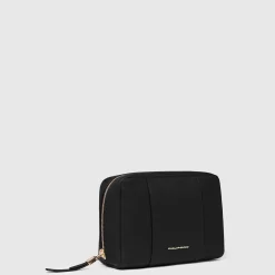 Trousse à maquillage.