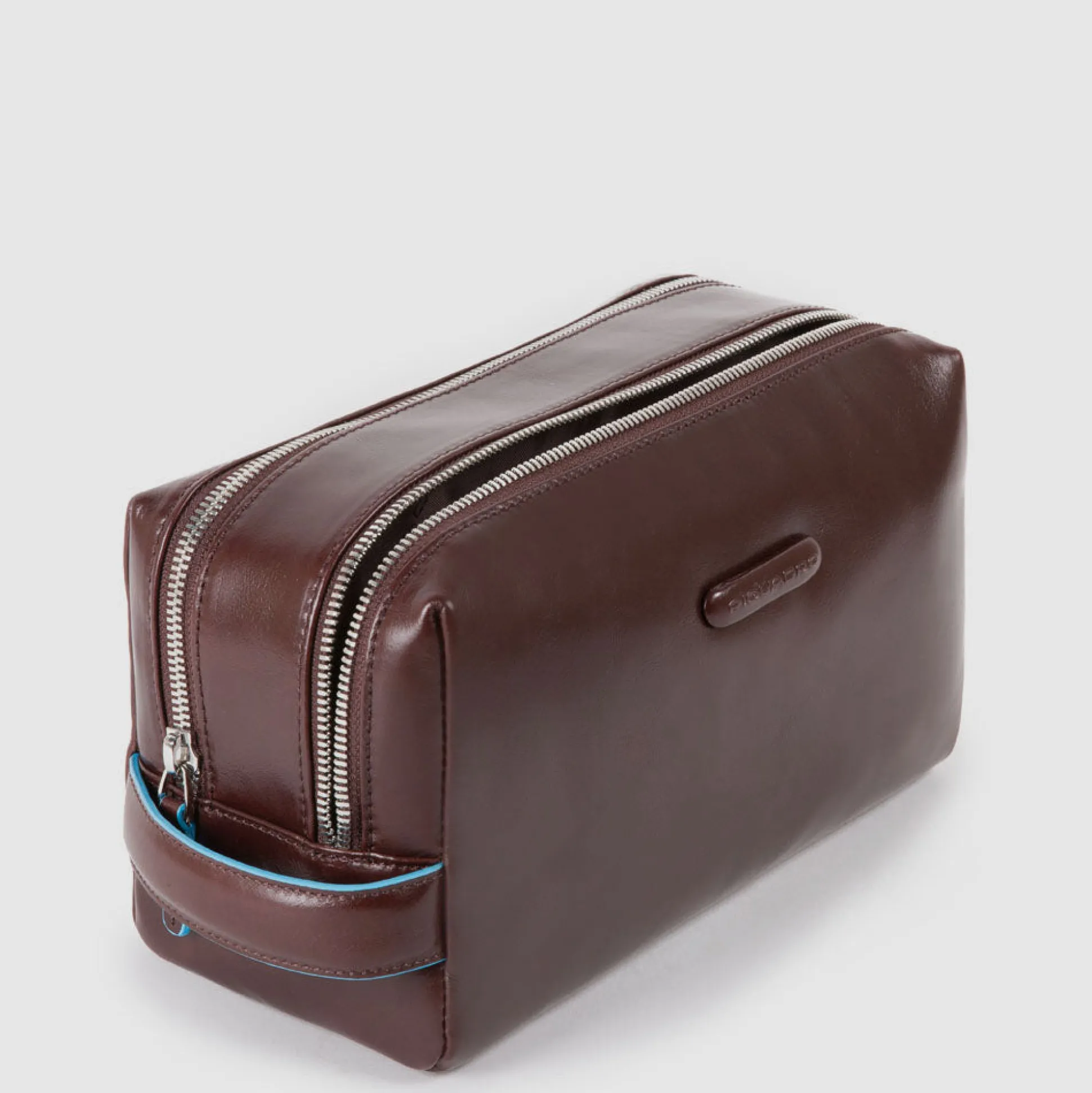 Trousse de toilette en cuir